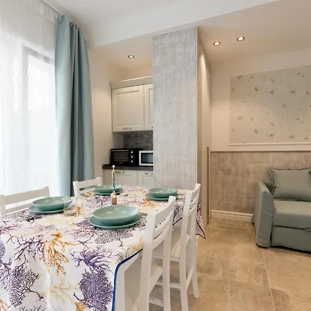 Apartment Sovramare - & *