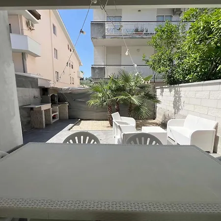 Apartment Sovramare - Rooms&apartments *